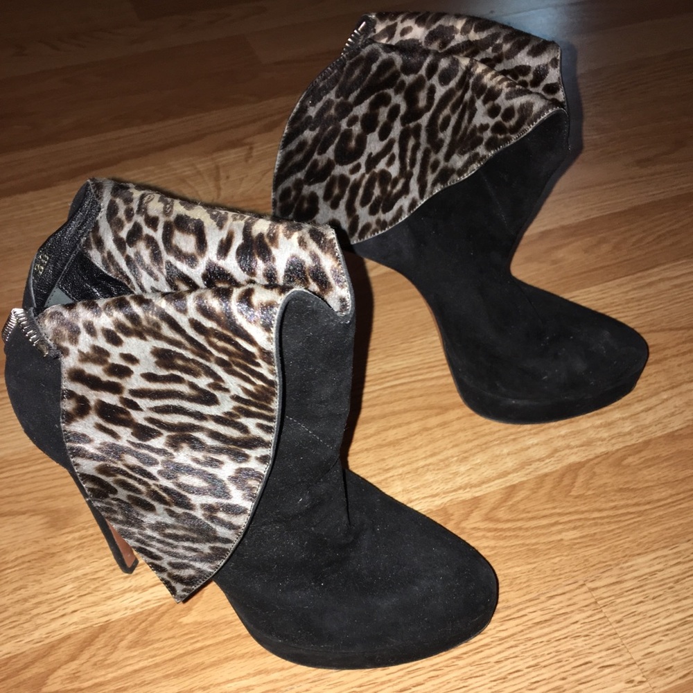 Alaia platform leopard and black heels